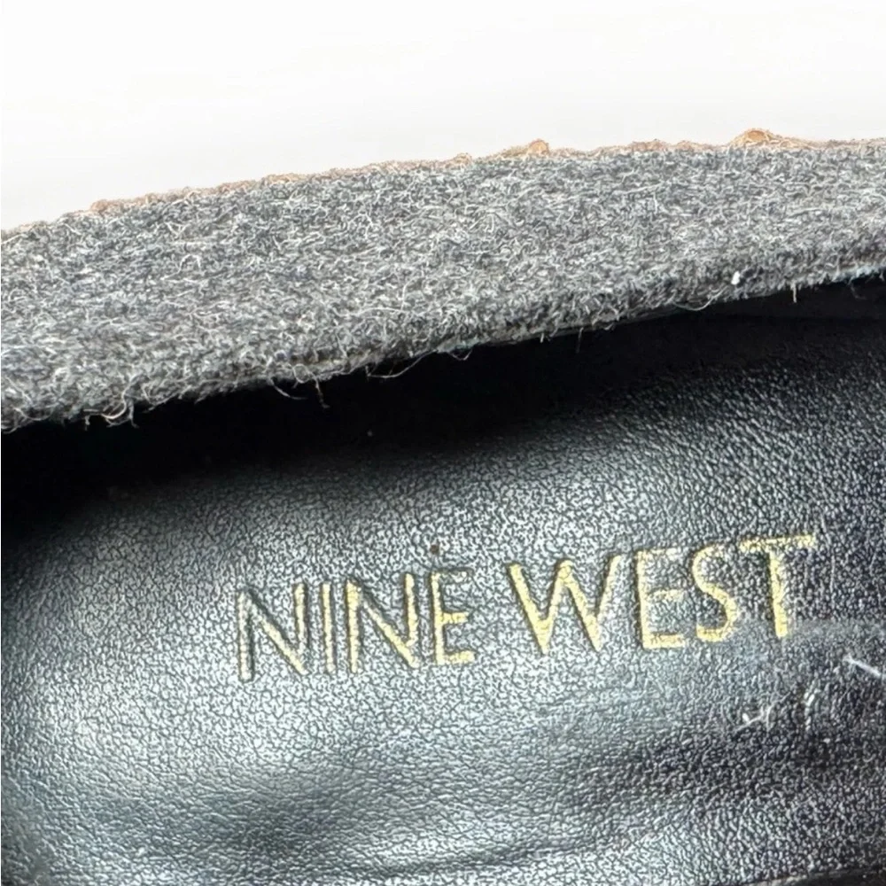 (7.5.) NINE WEST Dark Gray Textile Tall Heeled Shoes w/ Patent Leather